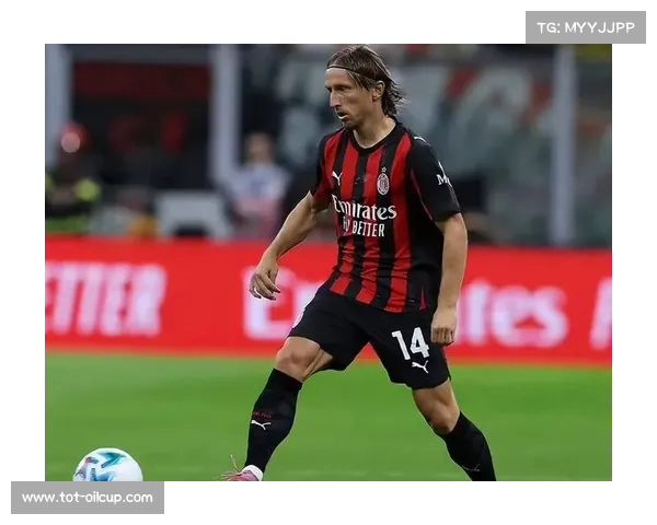 意甲首轮执法严厉,坎比亚索红牌停赛两场引发讨论